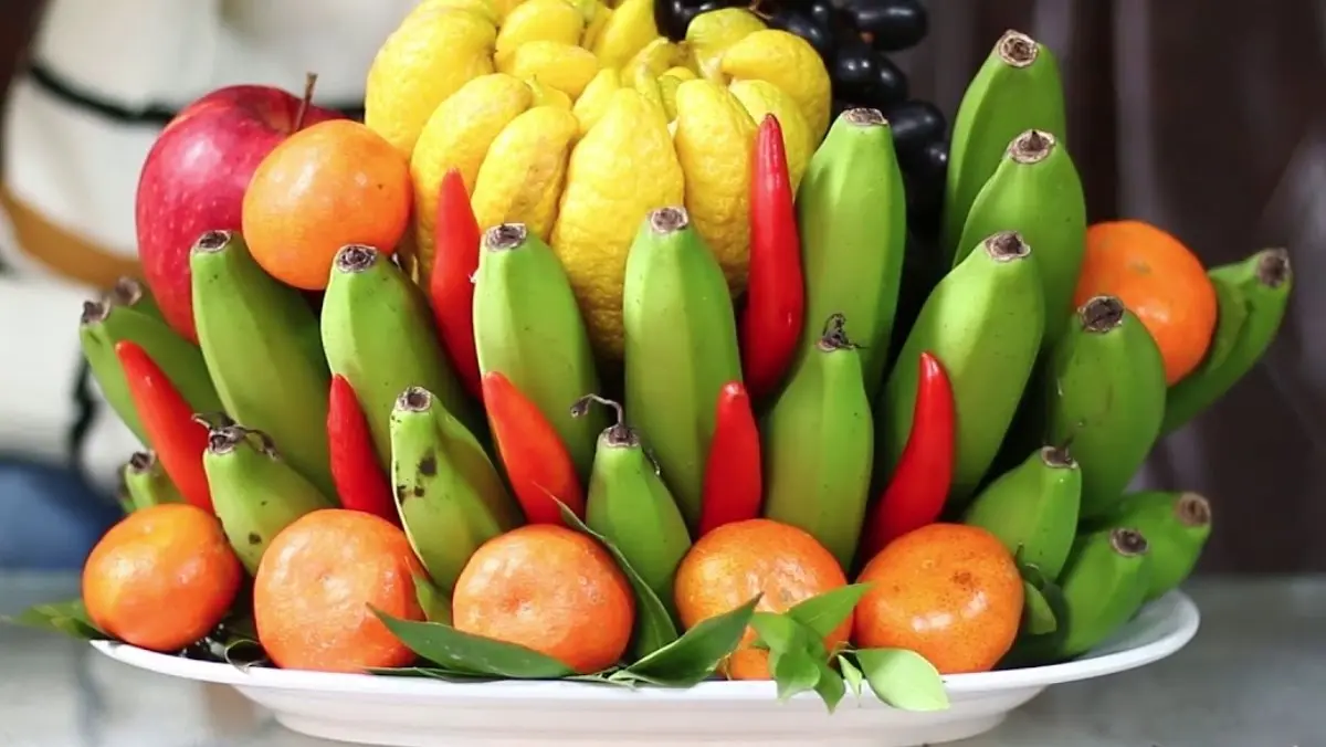 Mâm ngũ quả đại diện cho ngũ phúc lâm môn Phúc Quý Thọ Khang Ninh