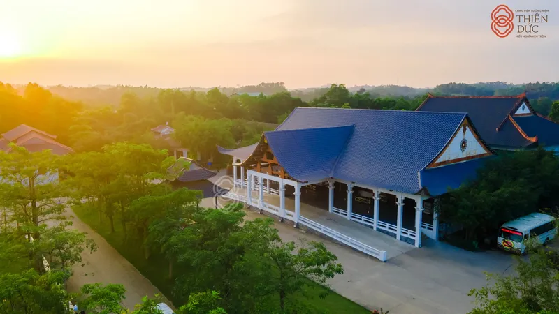 Đài hóa thân Hoàn Vũ trong Công viên Thiên Đức