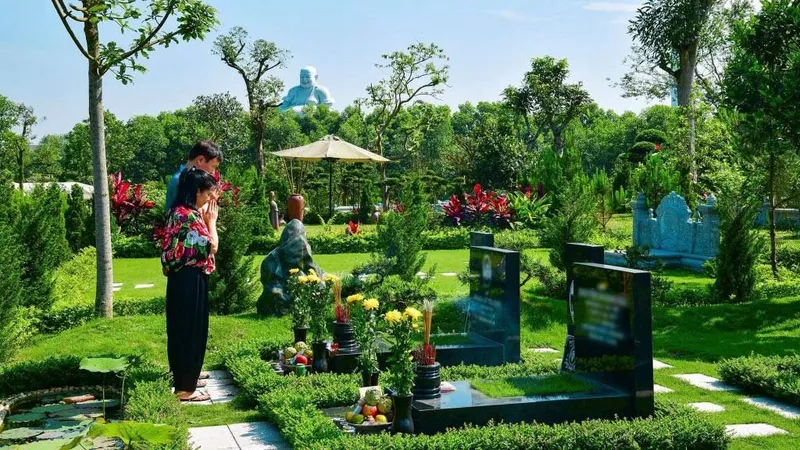 Mộ đôi cát táng tại Công viên Thiên Đức